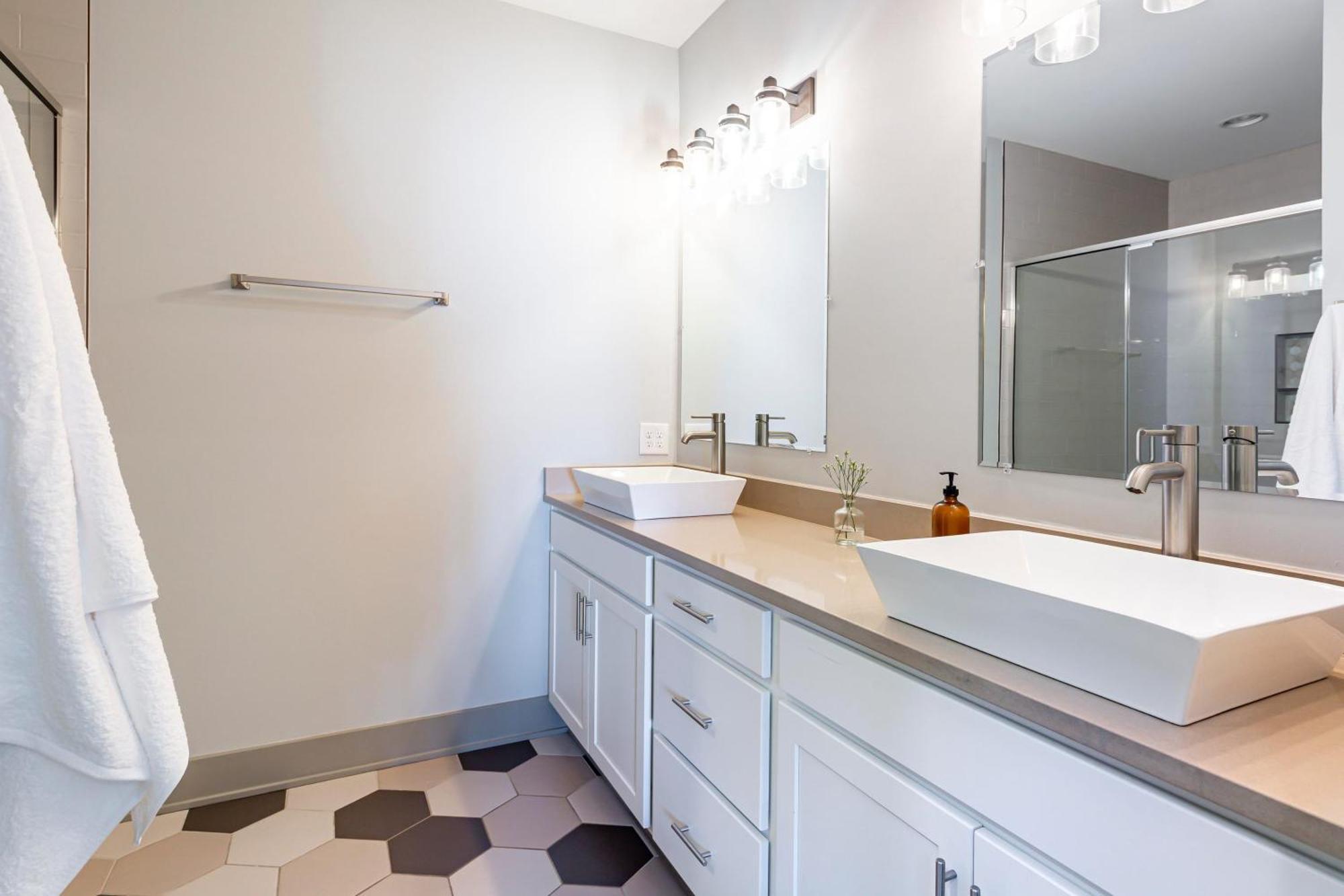 Waverly By Avantstay Nashville-Inspired Townhome W Luxury Kitchen Pool Table Ngoại thất bức ảnh