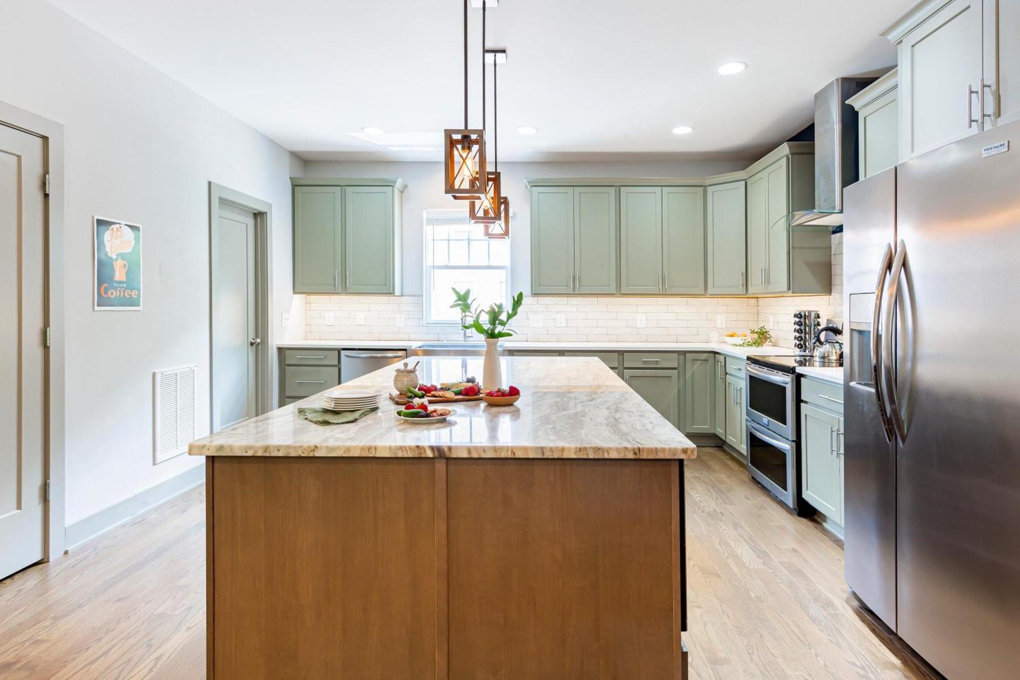 Waverly By Avantstay Nashville-Inspired Townhome W Luxury Kitchen Pool Table Ngoại thất bức ảnh